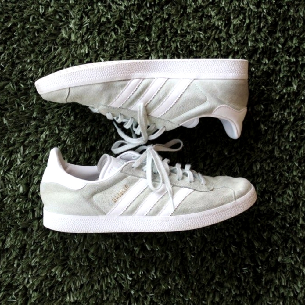 Adidas Retro Sneakers